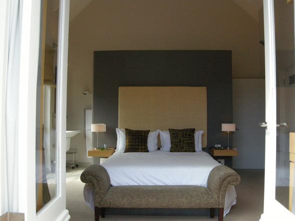 Four Rosmead Boutique Guest House - Bedroom1